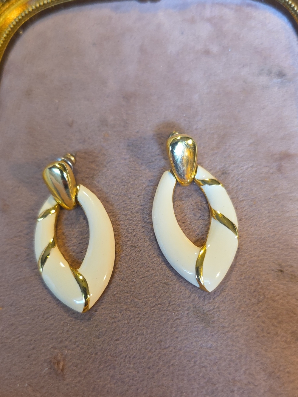 Vintage White and Gold Teardrop Hoop Earrings - Women Jewelry